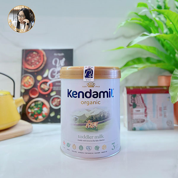 Sữa Kendamil Organic có tốt hơn Kendamil thường không?