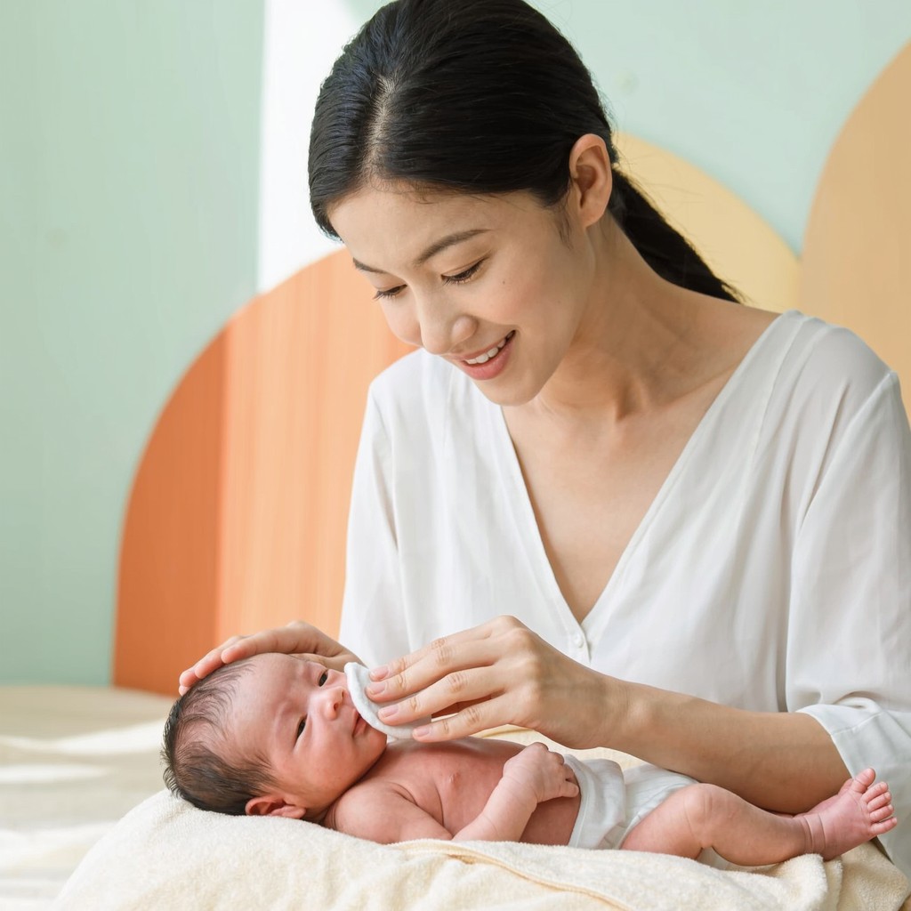 Cẩm nang làm sạch từng vùng cơ thể bé đúng chuẩn